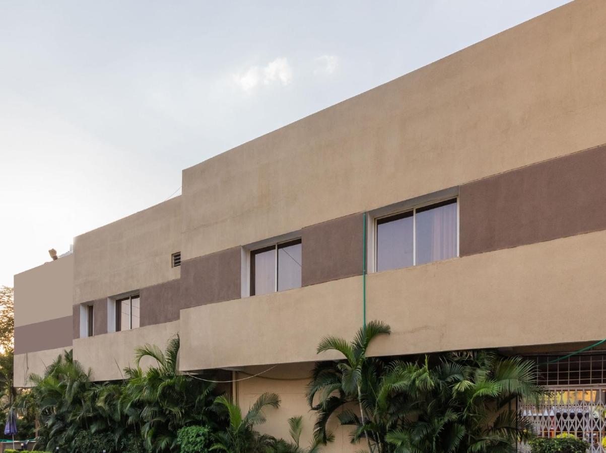 آغْرا Oyo 72937 Hotel Tyagraj المظهر الخارجي الصورة